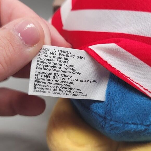 DISNEY Club Pirate Penguin Plush - Picture 4 of 5